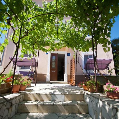 Apartmani Loreta مالي لوشينغْ المظهر الخارجي الصورة
