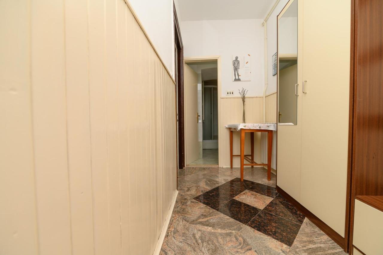 Apartmani Loreta مالي لوشينغْ المظهر الخارجي الصورة