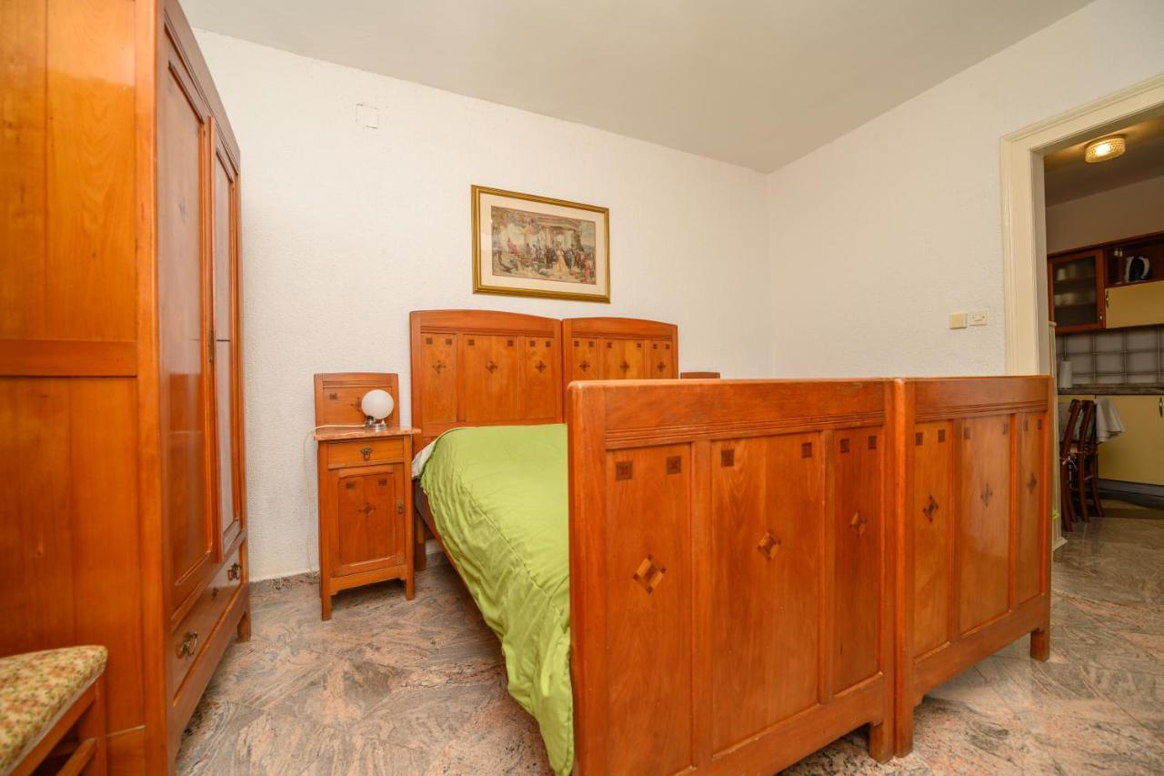 Apartmani Loreta مالي لوشينغْ المظهر الخارجي الصورة