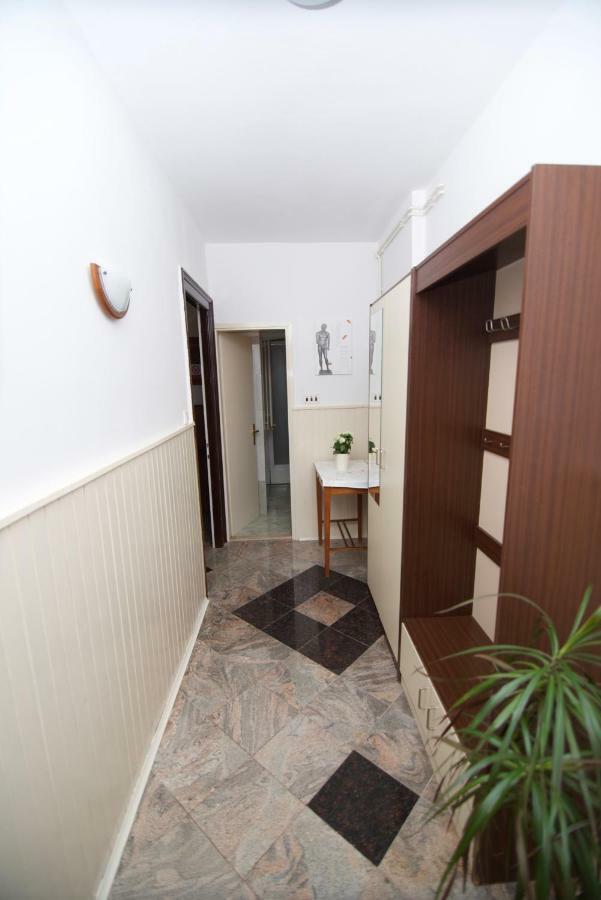 Apartmani Loreta مالي لوشينغْ المظهر الخارجي الصورة
