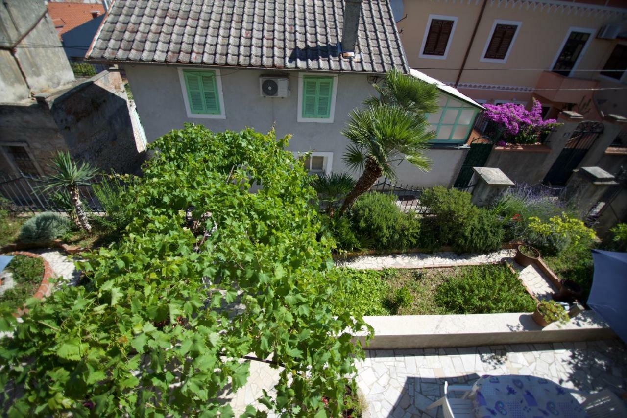 Apartmani Loreta مالي لوشينغْ المظهر الخارجي الصورة