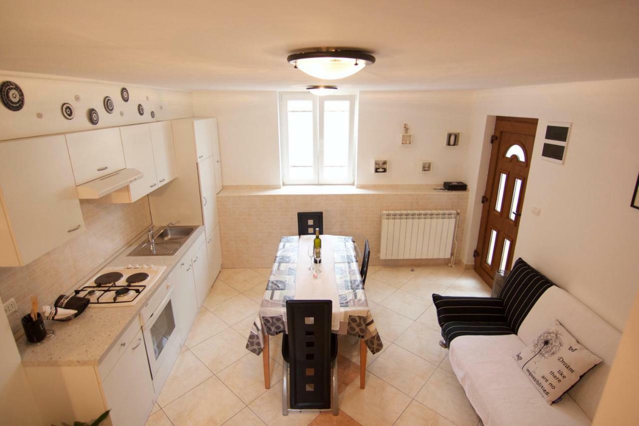 Apartmani Loreta مالي لوشينغْ المظهر الخارجي الصورة