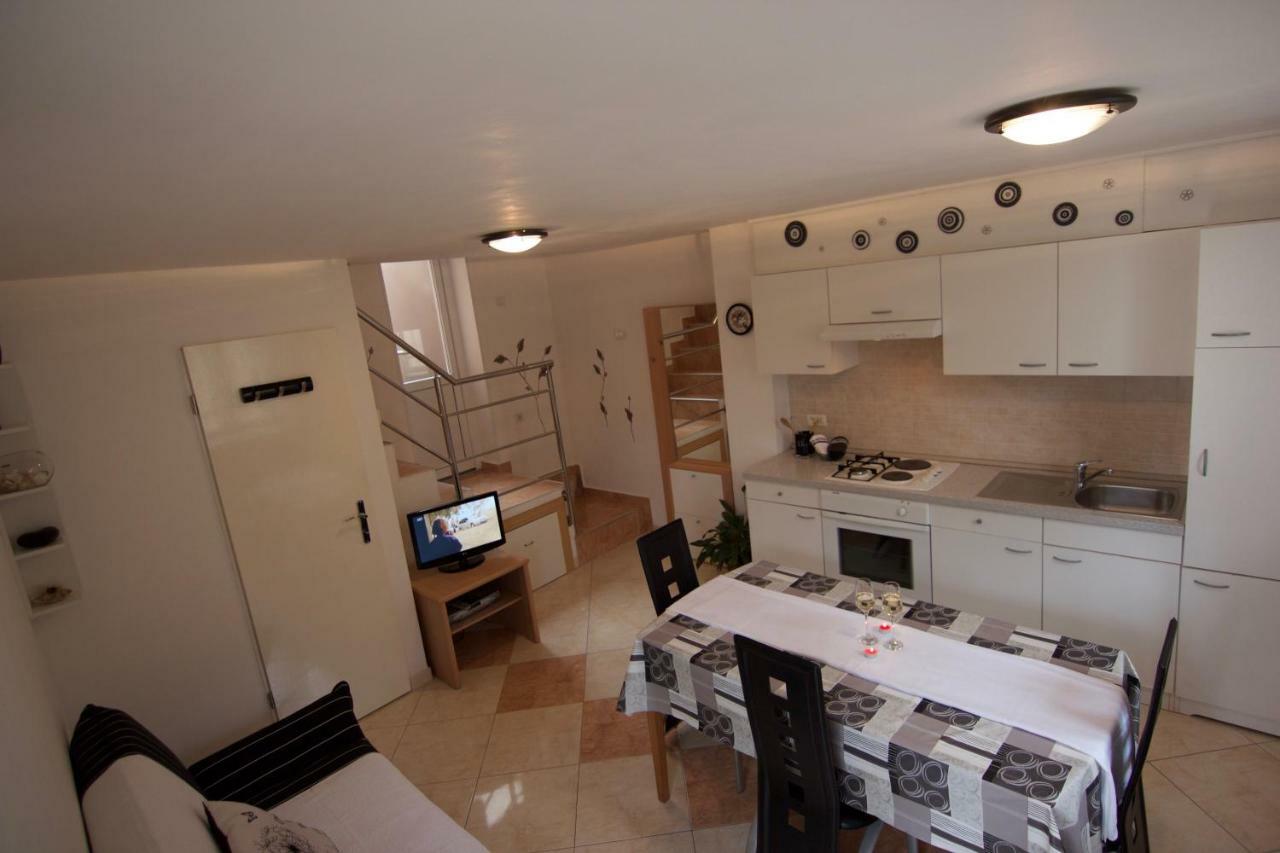 Apartmani Loreta مالي لوشينغْ المظهر الخارجي الصورة